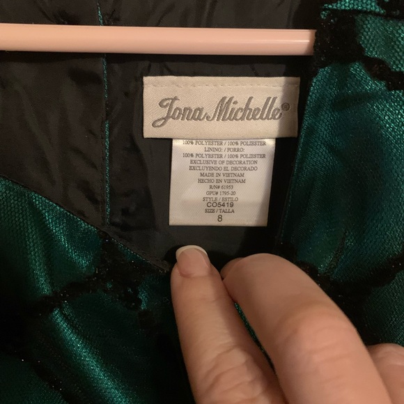 Jona Michelle Green Fit and Flare Dress with Flutter Sleeves - Picture 2 of 4